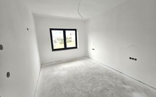 Casa Sibiu, Poplaca 4 camere, 3 bai, terasa si curte NOU - Poză 12