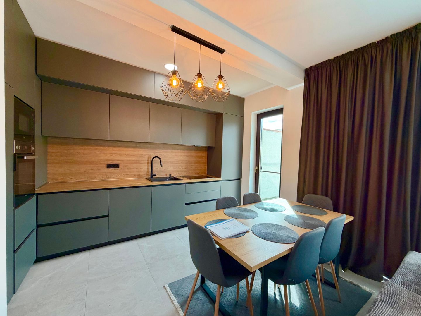 Casă tip duplex - 4camere - mobilata si utilata - Zona Est - Timisoara - Poză 4
