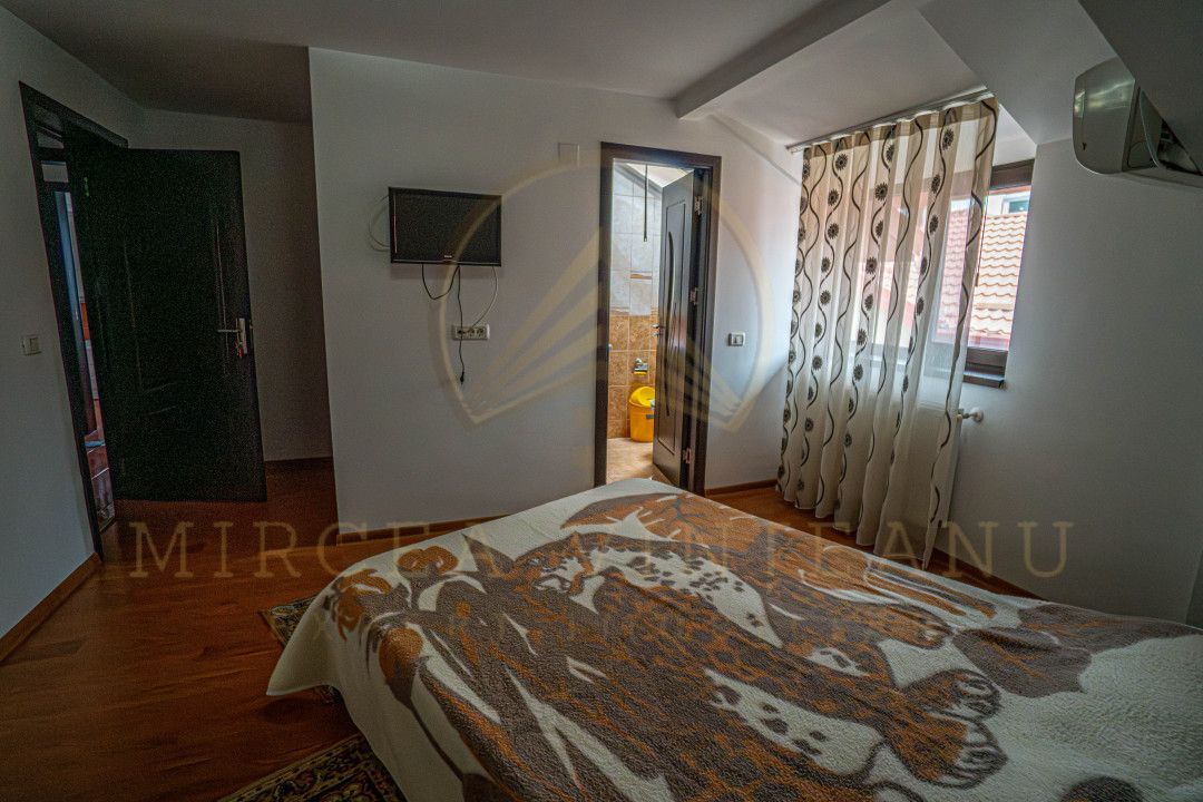 Casă Spațioasă în Palazu Mare – Ideală pentru Două Familii! - Poză 22