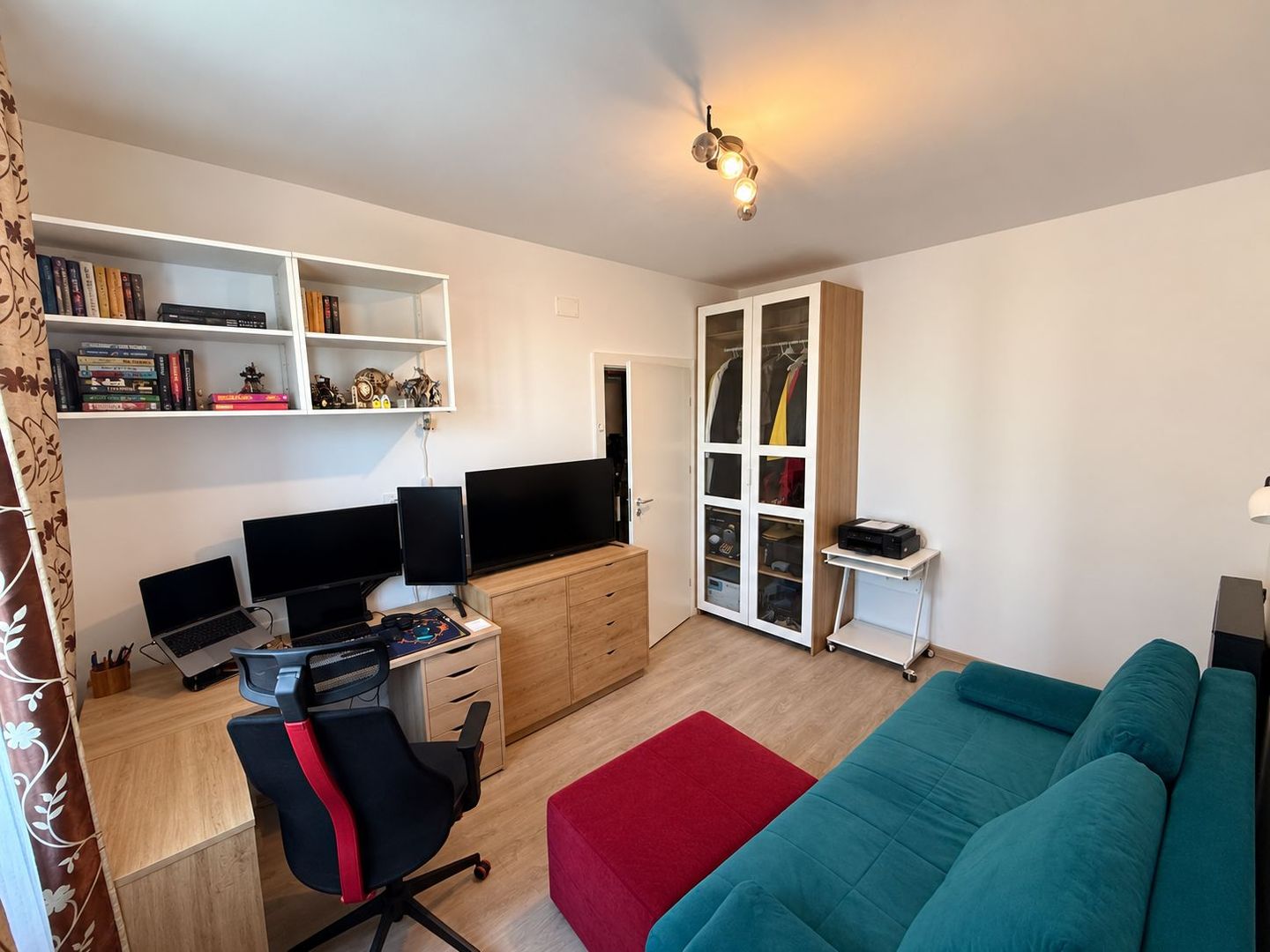 Dumbrăvița | 3 Camere | 76,6 mp | Grădină 46.5 mp | 2 Băi | Dressing | 2 Parcari - Poză 21
