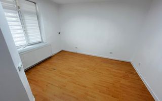 Casa 63mp- 2 Camere-Curte 65mp- Centrala Termica-AC-Zona Autogara - Poză 3