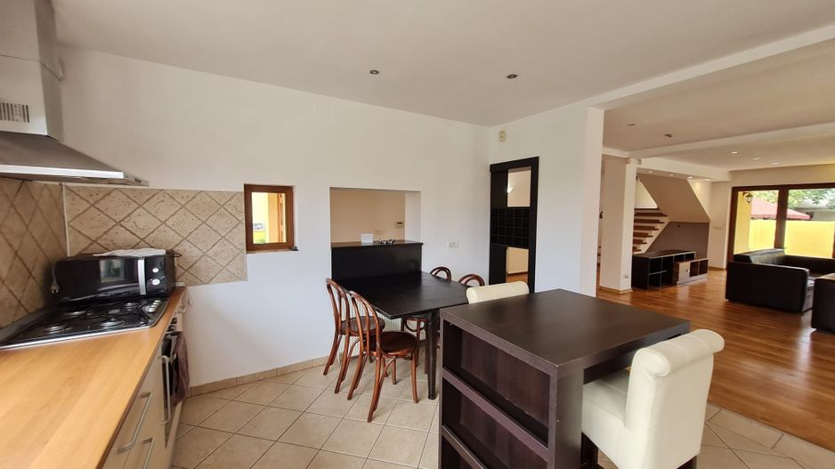 Super oferta!!!Vila spațioasă în Ghiroda! - Poză 3