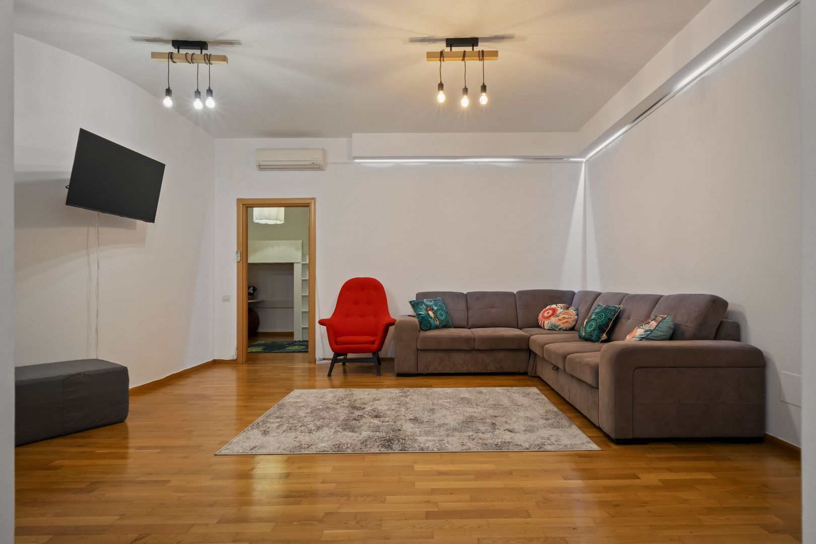3 camere etaj 1 | Loc parcare | Doua bai | Herastrau - Sos Nordului - Poză 2