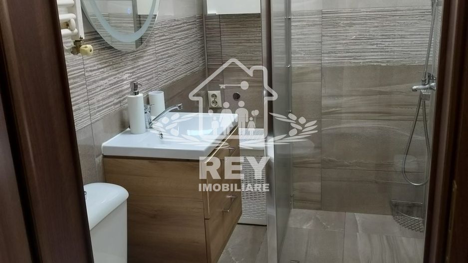 închiriez apartament - Poză 5