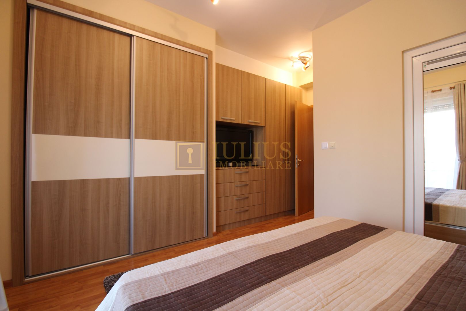 Zona Aradului, 4 camere + 2 bai, centrala proprie - Poză 8