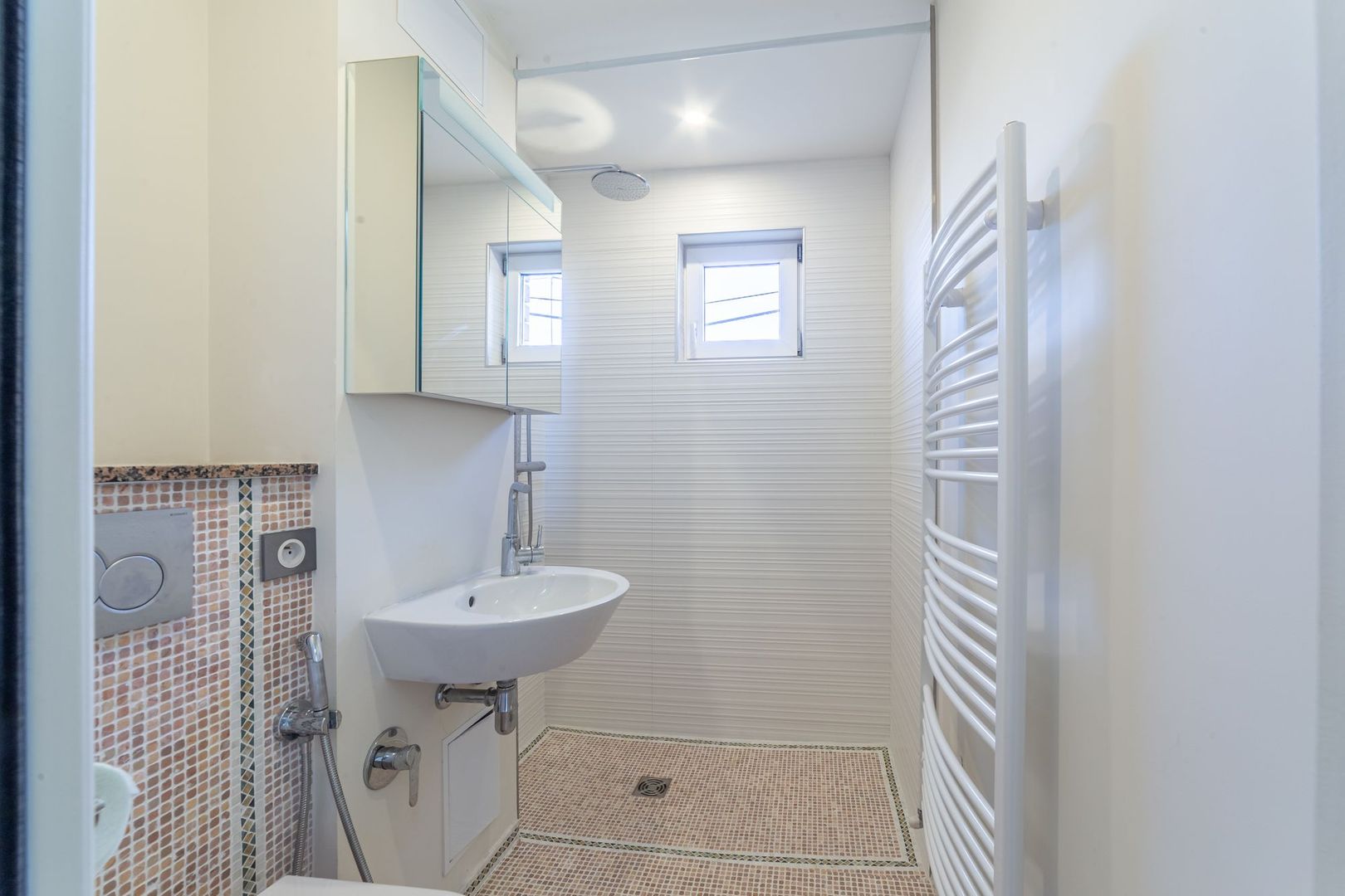Apartament ultrafinisat în Aradul Nou - Poză 11