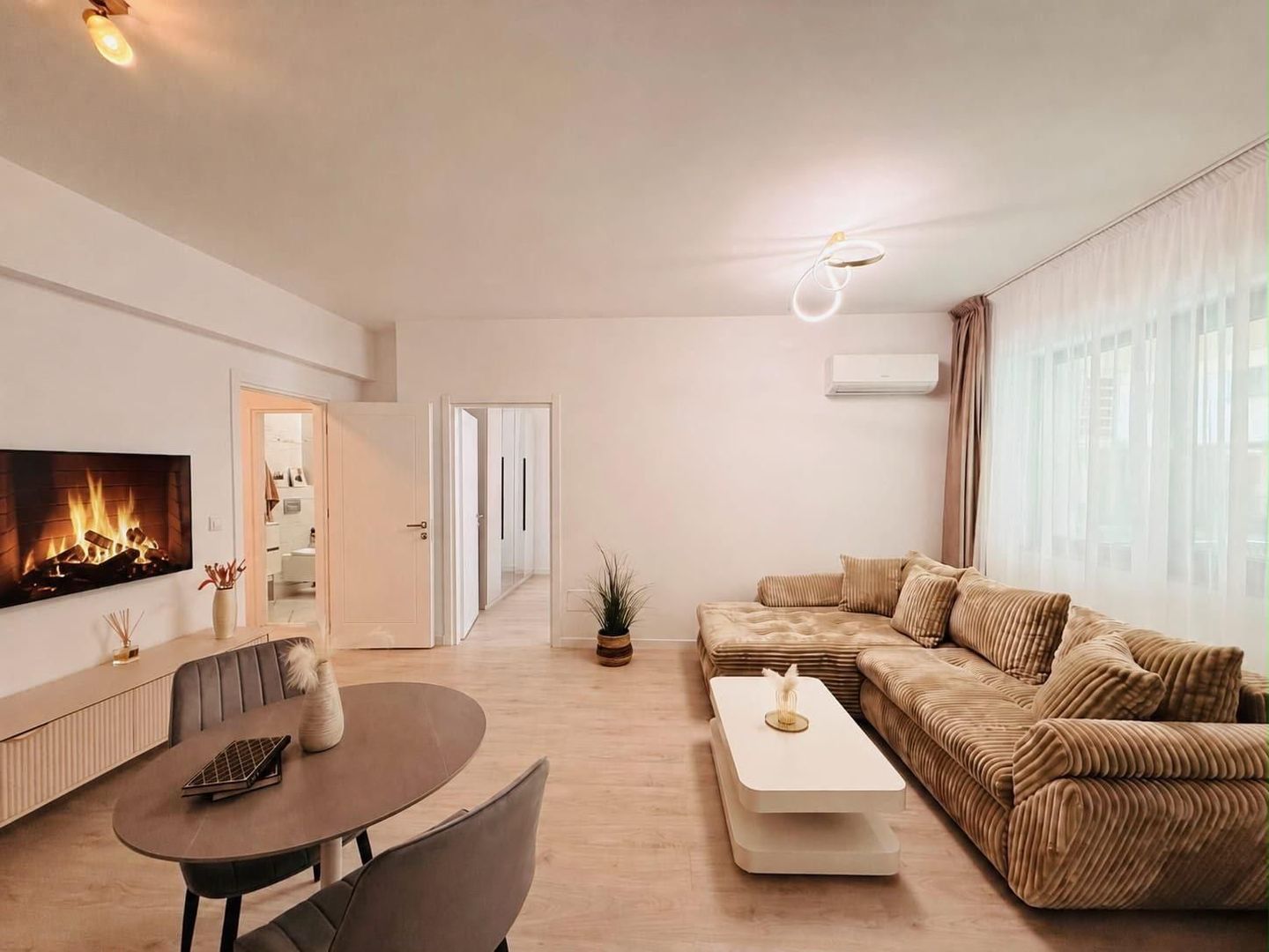 Apartament 2 Camere Premium | Pipera | Mobilat Lux | Terasă - Poză 3