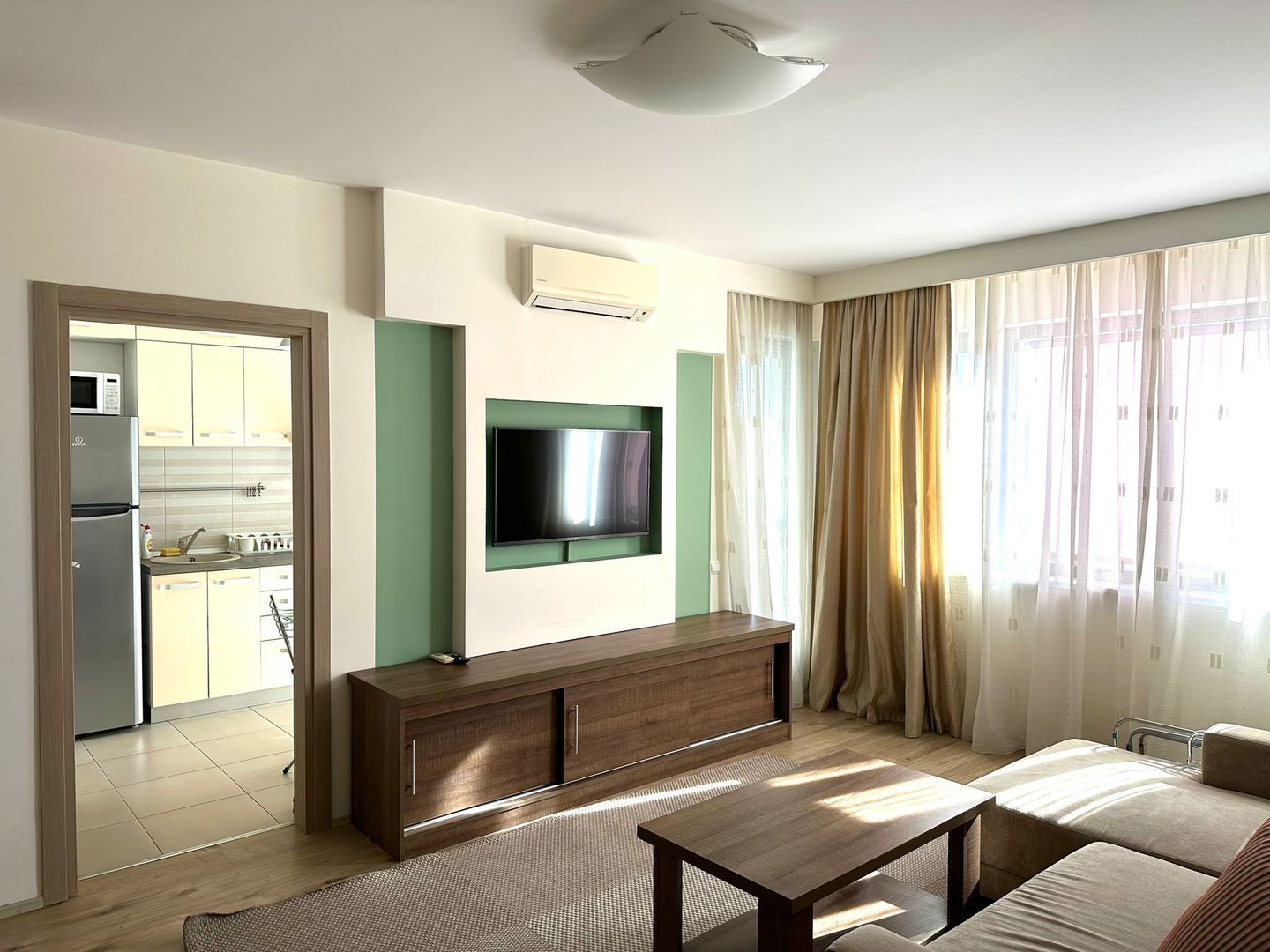 OFERTA!Apartament 3Camere-Vedere Padure,Luminos,Mobilat/Utilat Parcare - Poză 1