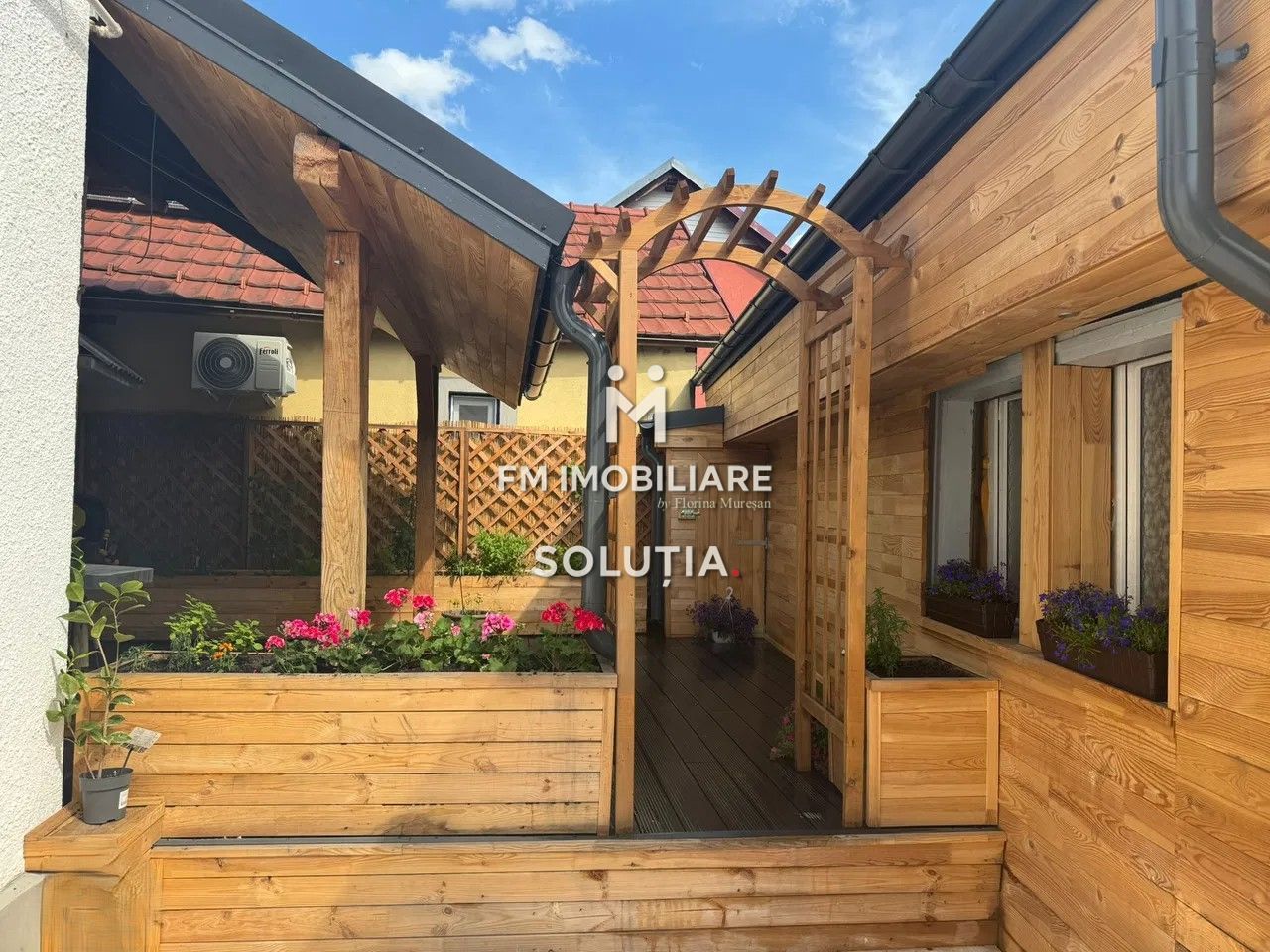Casă renovată în centrul istoric – Baia Mare - Poză 17