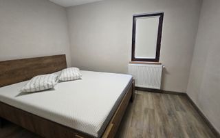 Apartament la casa de inchiriat 3 camere Cisnadie - Poză 7