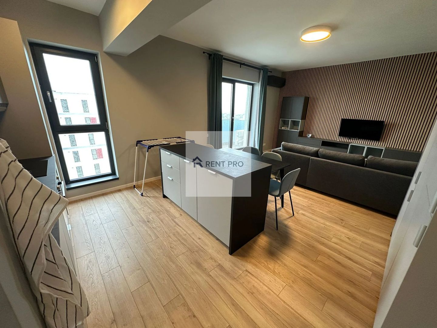 2 Camere Cu Vederea  Exigent Plaza Residence - Poză 4