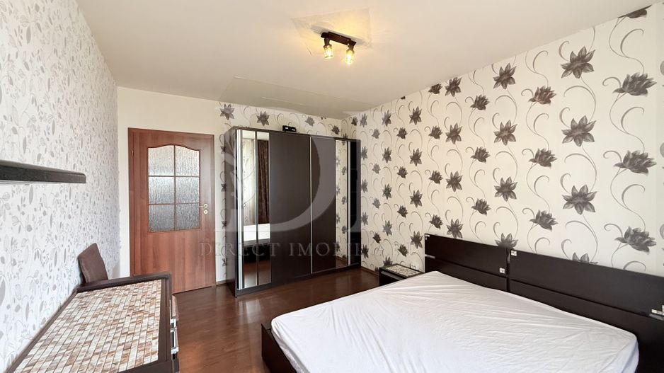 Apartament cu 3 camere decomandate / etaj intermediar - Poză 11