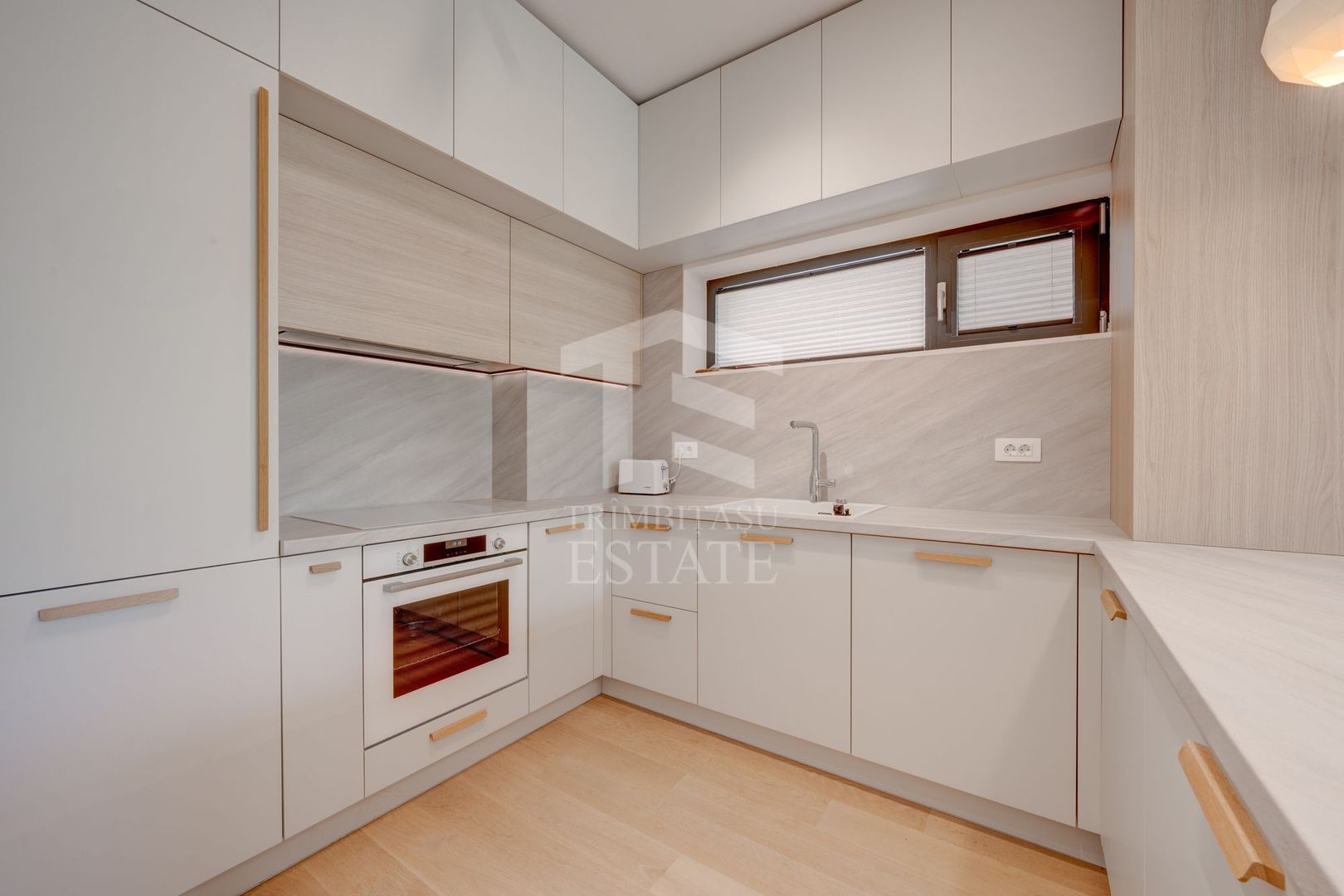 Duplex mobilat utilat,gradina, Tunari parc - Poză 6