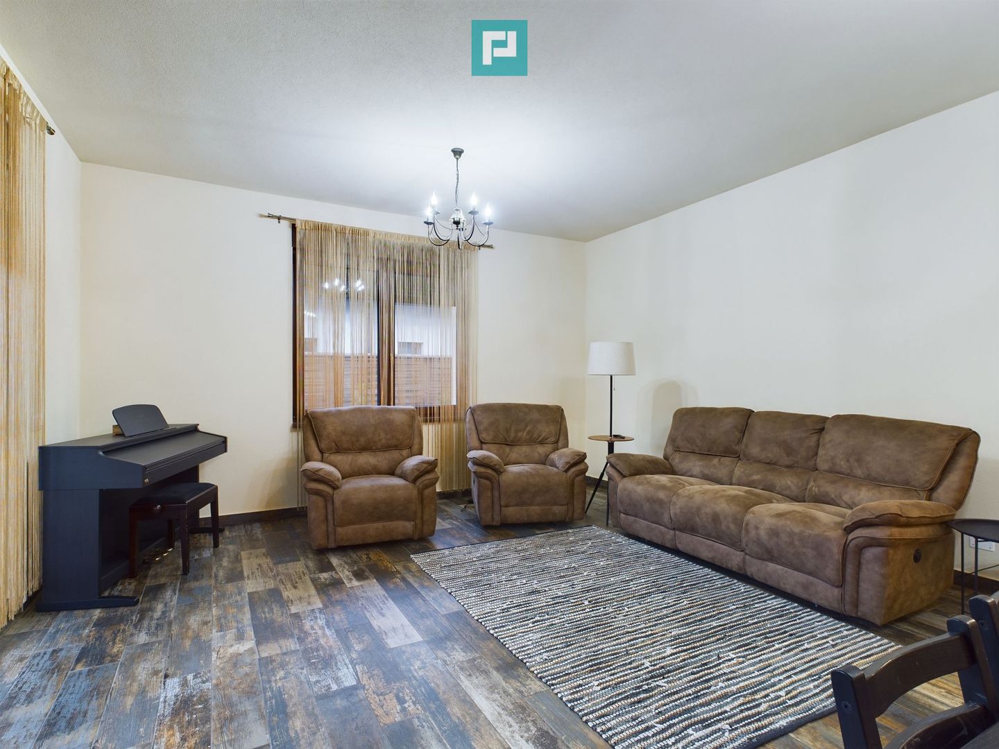 Casă modernă cu piscină încălzită în zona Tivoli - Poză 8