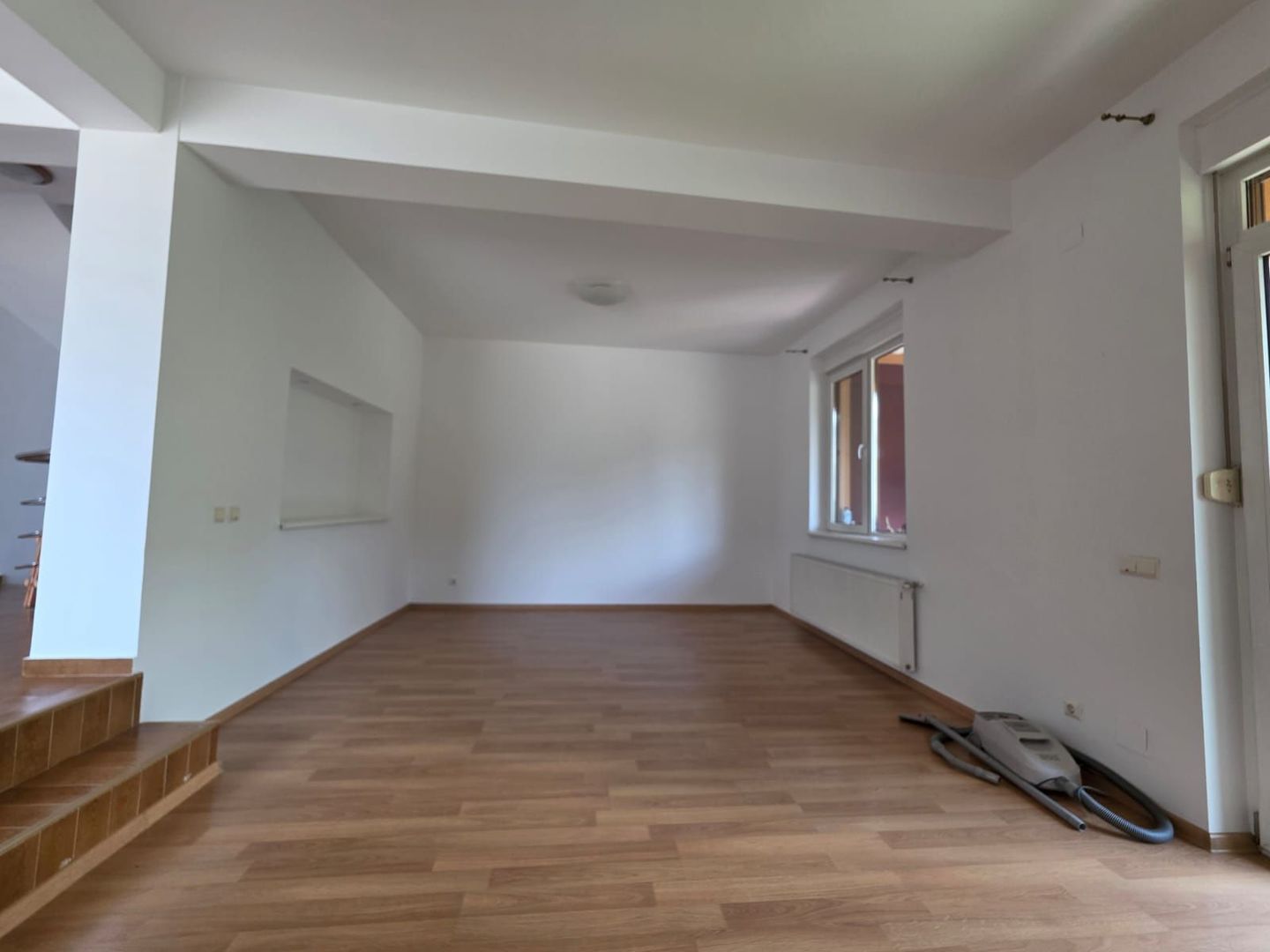 Vilă de inchiriat 5 dormitoare curte 300 m Iancu Nicolae Baneasa - Poză 15