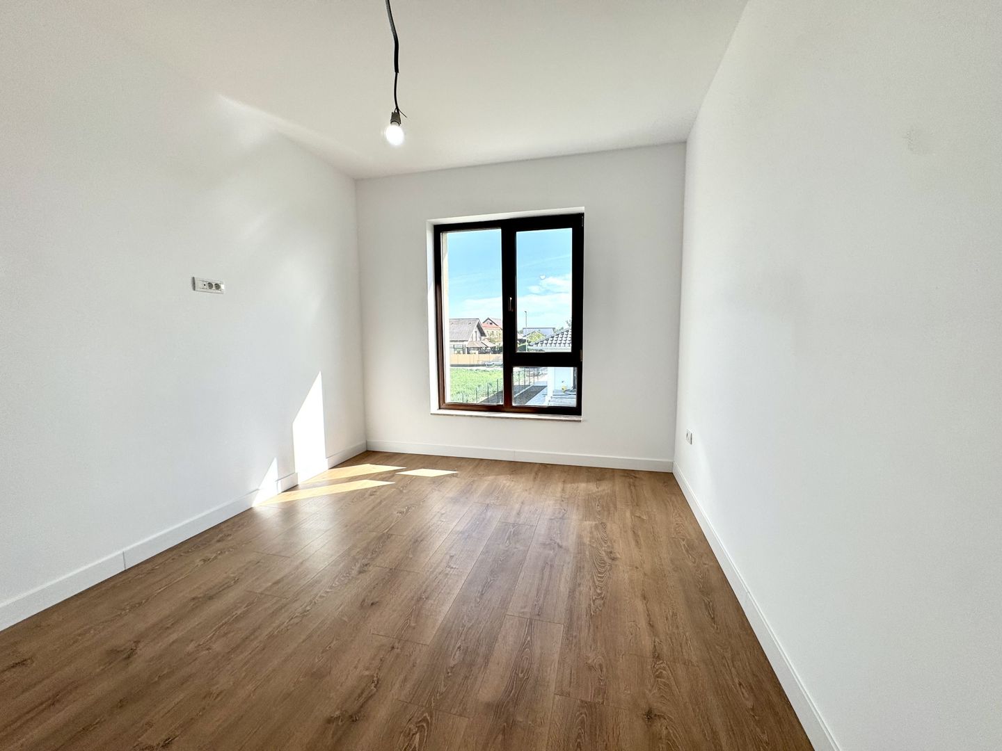 Duplex spațios în Dumbrăvița – separat prin cameră tehnică, zona IKEA - Poză 24