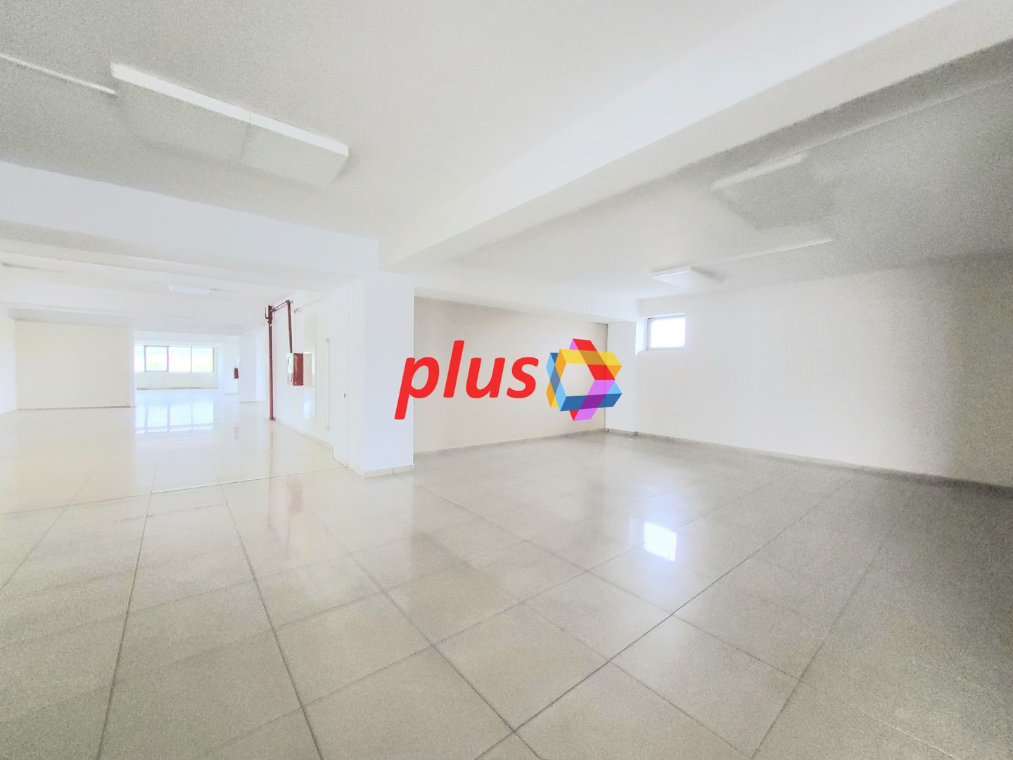 Spatiu comercial de inchiriat - 1.000 mp - Poză 9