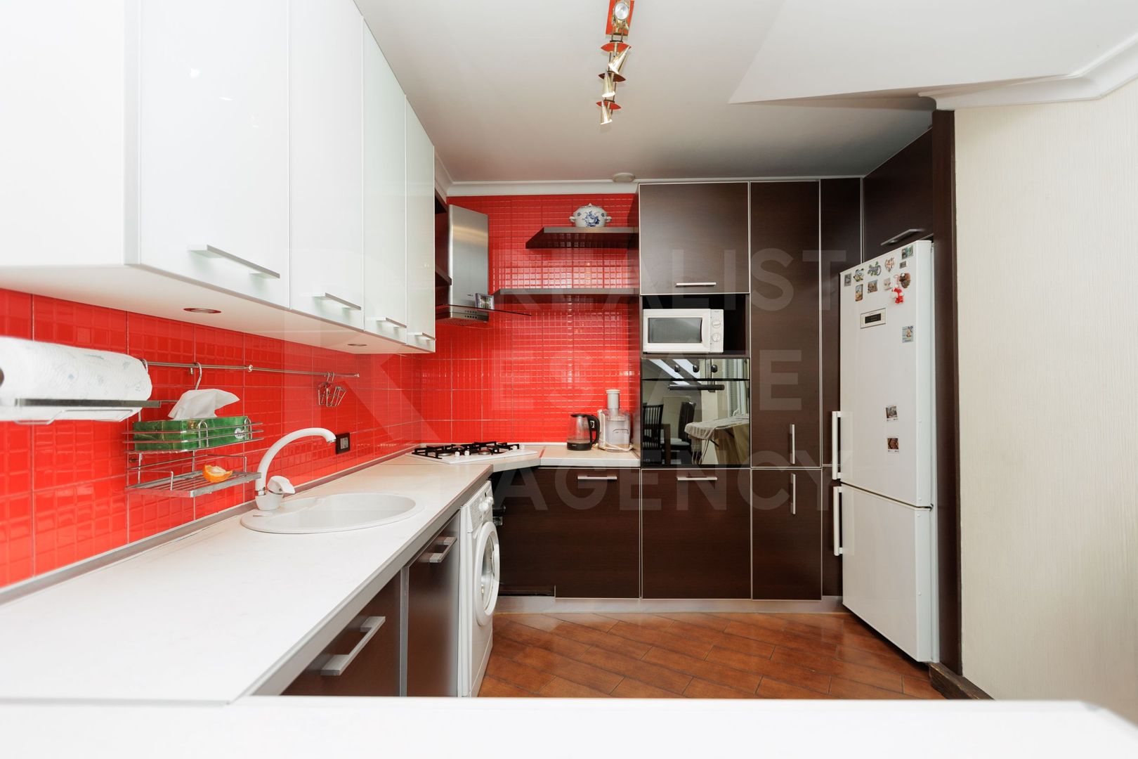 Chirie, apartament, 4 camere, str. Bucureşti, Centru - Poză 1