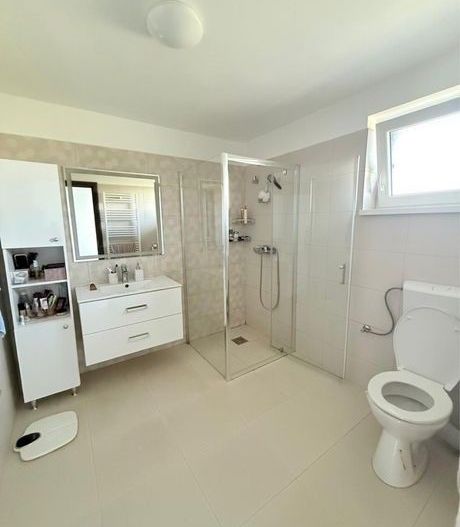🏡 Casă Înșiruită Spațioasă cu 3 Dormitoare și Filigorie – 190.000 € - Poză 8