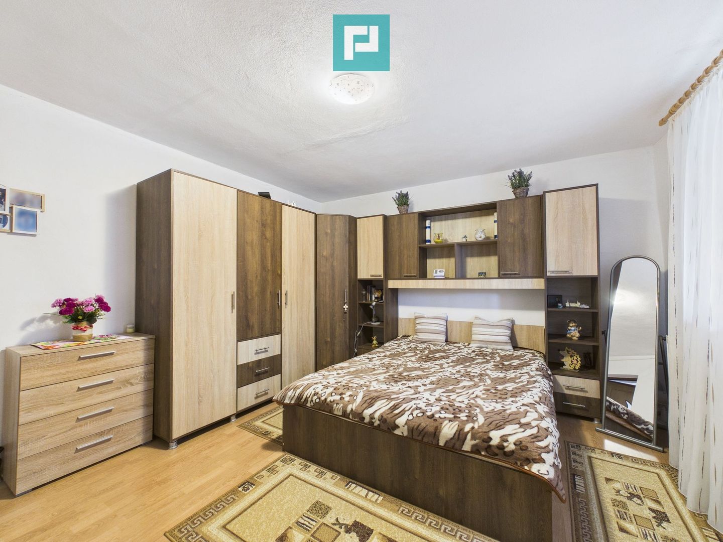 Casă 3 camere, 544 mp teren, Gai, curte + garaj - Poză 2