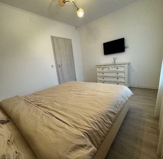 Giroc | 3 Camere | Curte comuna | Mobilat si utilat | Loc de parcare - Poză 10