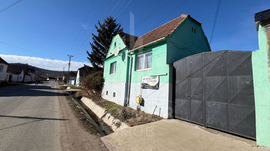 Casă spațioasă si 1790mp teren de vanzare in Hașag, la doar 30 km de Sibiu - Poză 2
