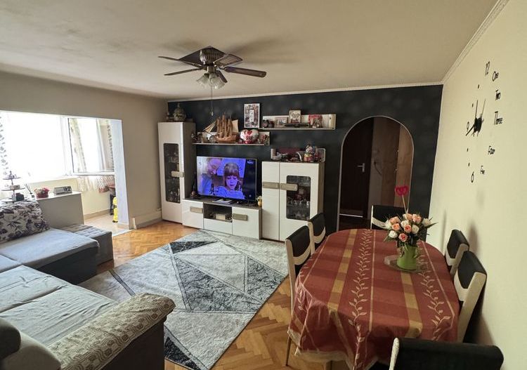 Apartament 3 camere micro 16 - Poză 1