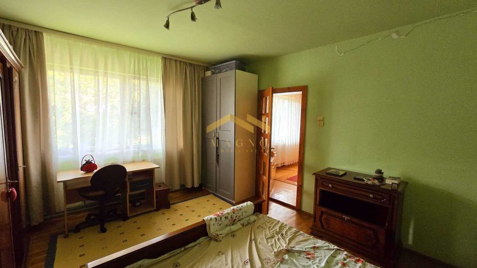 Casa de vanzare cu teren mare pe Ady Endre Aradul nou - Poză 11