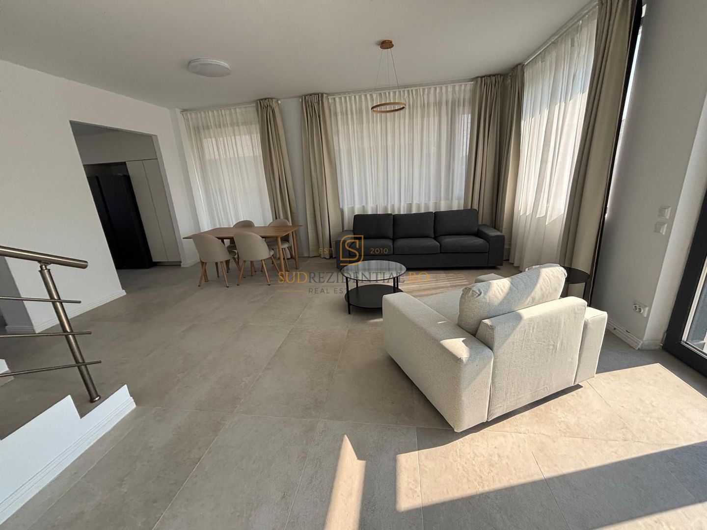 Vila individuala, Tunari, P+1+terasa, finisaje premium, mobilata lux - Poză 12