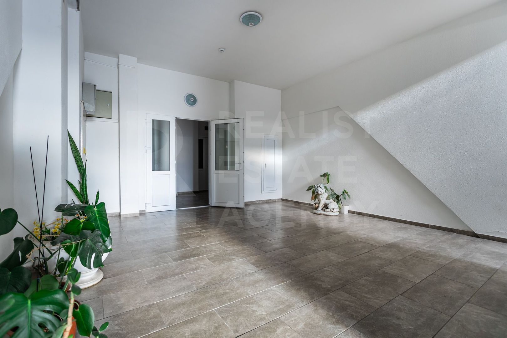 Vânzare, apartament, 1 cameră, strada Miorița ,Centru. - Poză 14