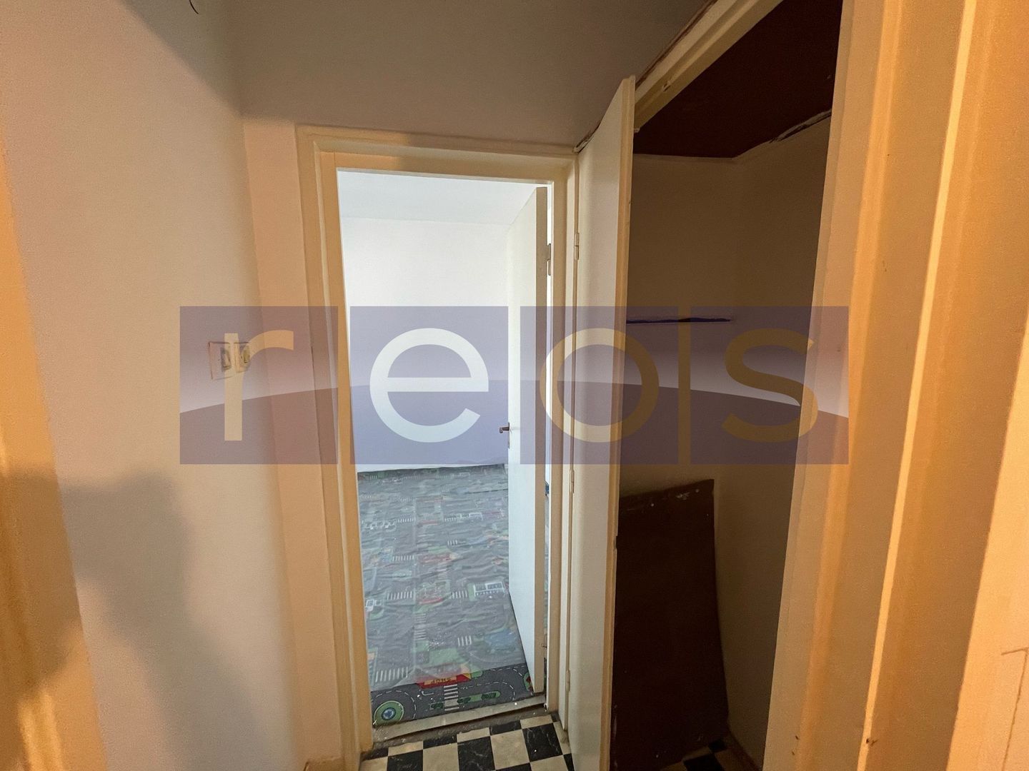 VANZARE APARTAMENT LUMINOS 2 CAMERE CIRCULAR DRISTOR PIATA RAMNICU SARAT - Poză 8