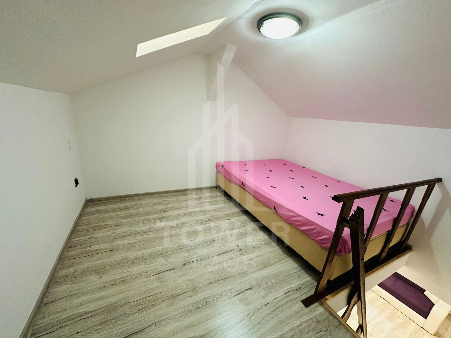 Mansarda recent renovată-Vasile Aaron - Poză 9