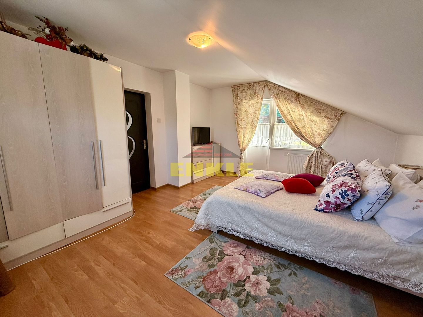 De vanzare casa P+M, zona Tulbureni, constuita in 2020 - Poză 5