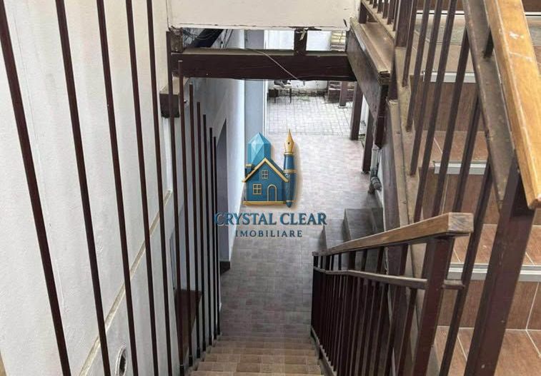 Casă pe 3 nivele, cu 13 camere-zonă centrală, str. Mihail Kogălniceanu - Poză 17