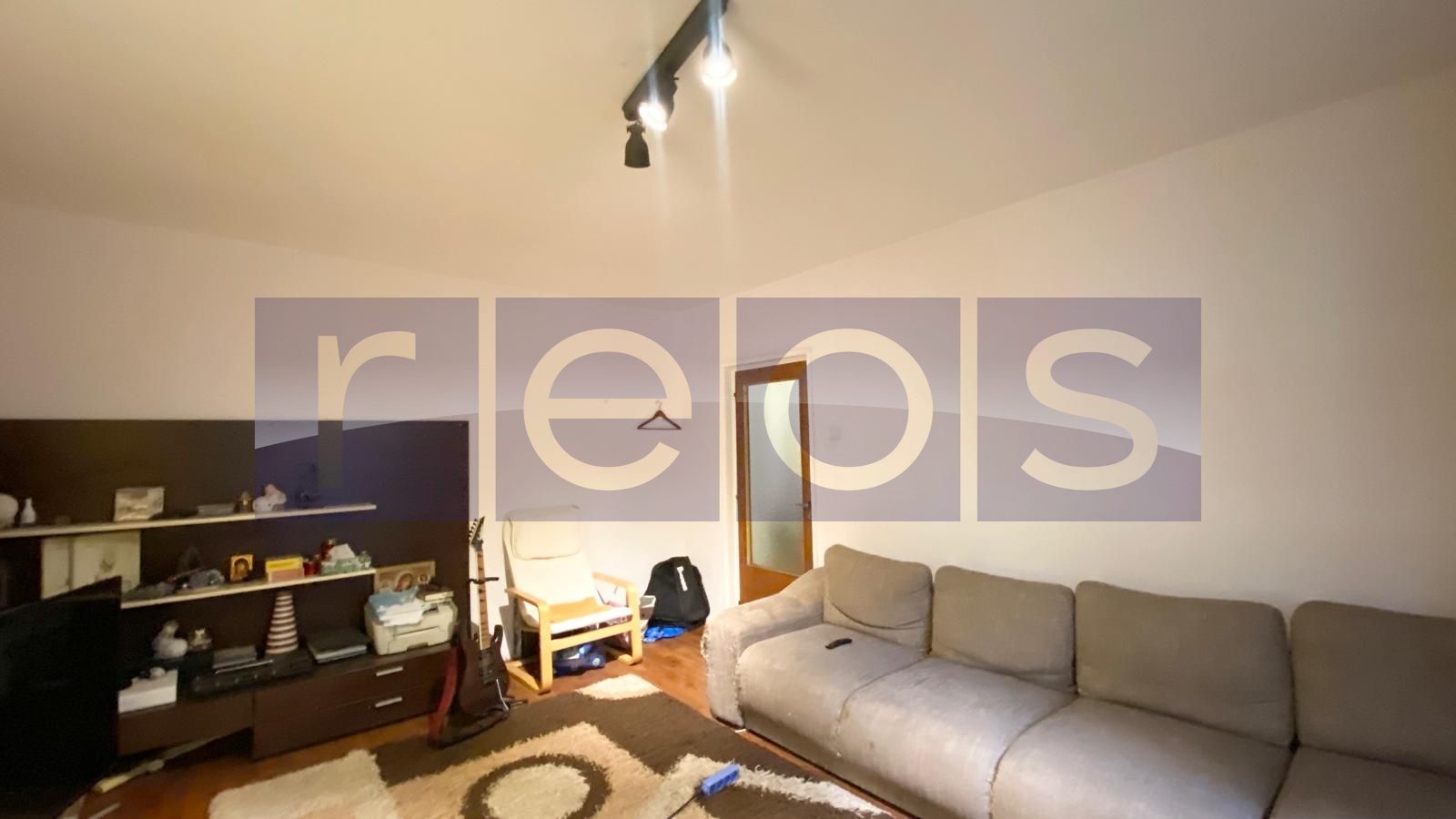 DE VANZARE APARTAMENT SPATIOS 4 CAMERE | 2 BALCOANE | ZONA SEBASTIAN - VULCAN - Poză 2