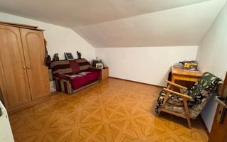 Casa + Spațiu comercial de vânzare în Onesti - Poză 9