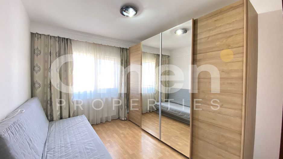 Apartament spatios cu 4 camere decoamndat, zona Republicii - Poză 10