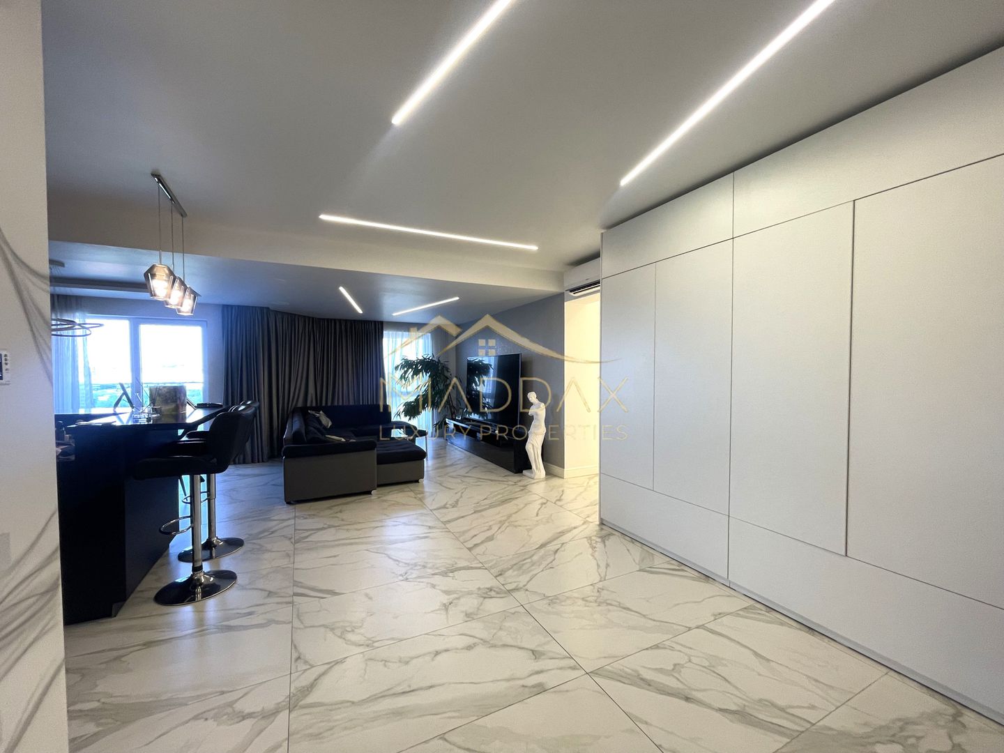 4 rooms apartment - 122 sqm *Furnished*/ 1 Parking / Floreasca - Poză 15