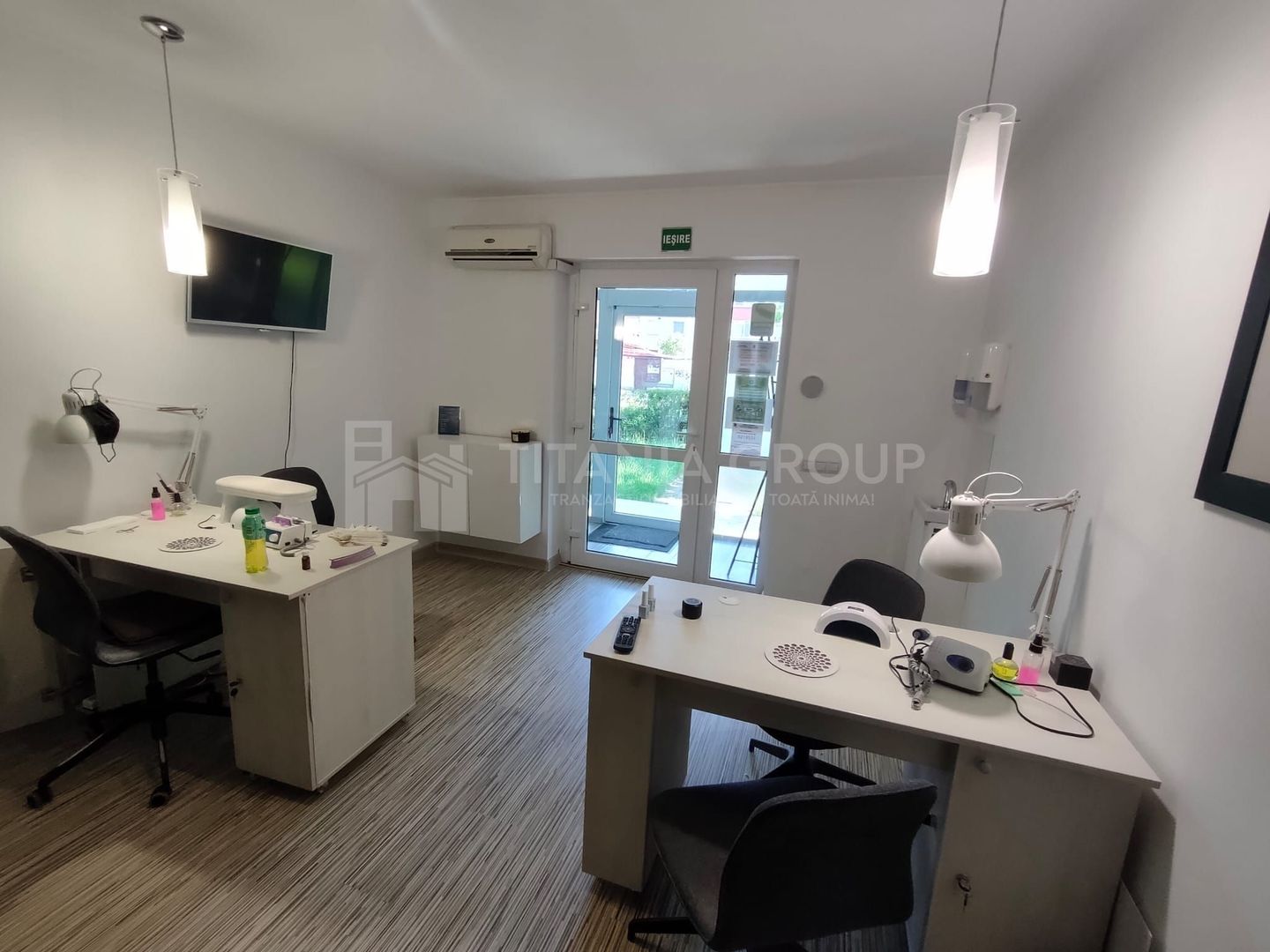 Spatiu comercial, 50 mp + 8 ml vitrina, Florilor, vad pietonal si auto - Poză 9