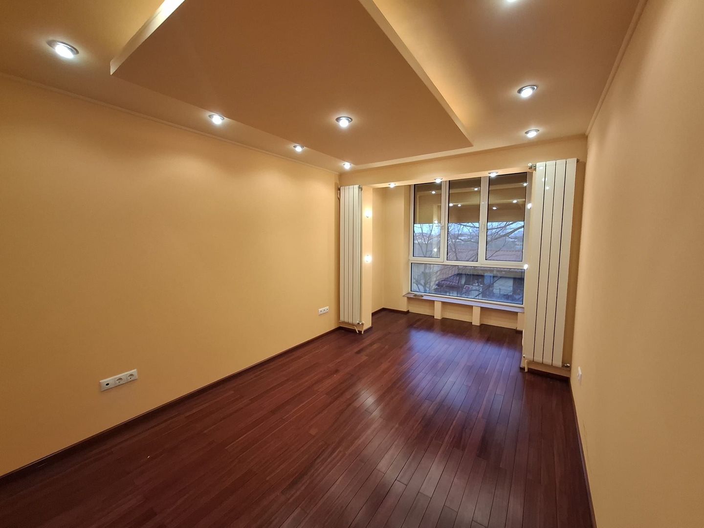 Comision 0 % 3 Camere Metrou  Renovat  Total  L341 - Poză 2