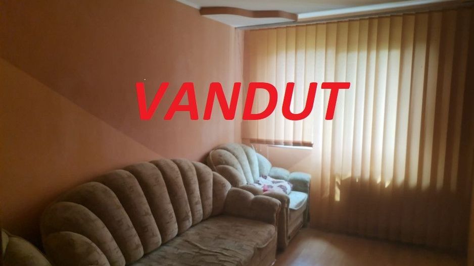 Vanzare apartament 2 camere, Razboieni - Poză 1