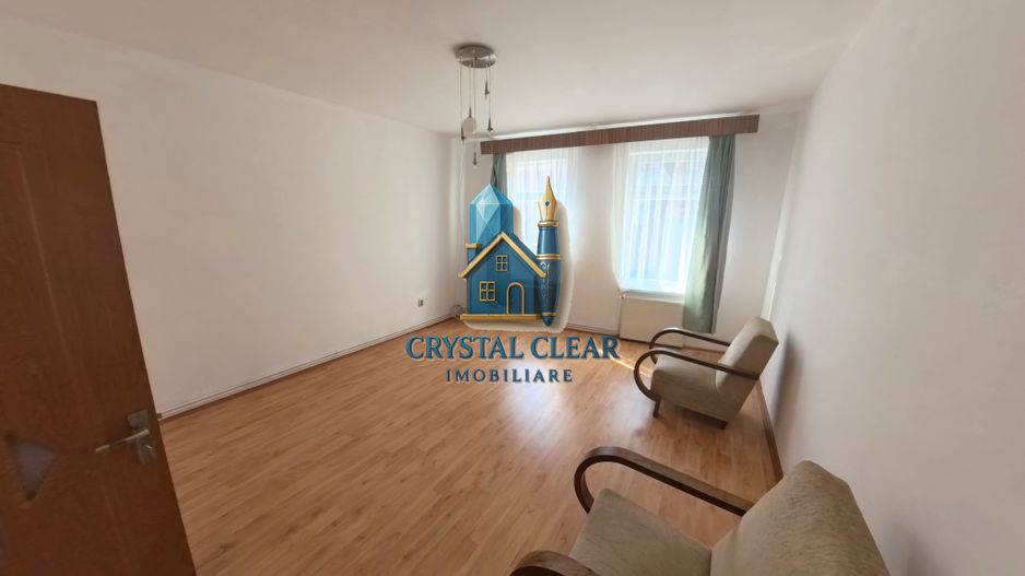 Două case în curte comună, 6 camere + 385 teren - zona semicentrală - Poză 24