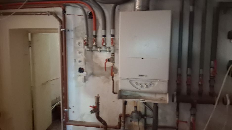 Casa RENOVATA partial 8 cam 6 ari 550mp garaj ANA IPATESCU. - Poză 32