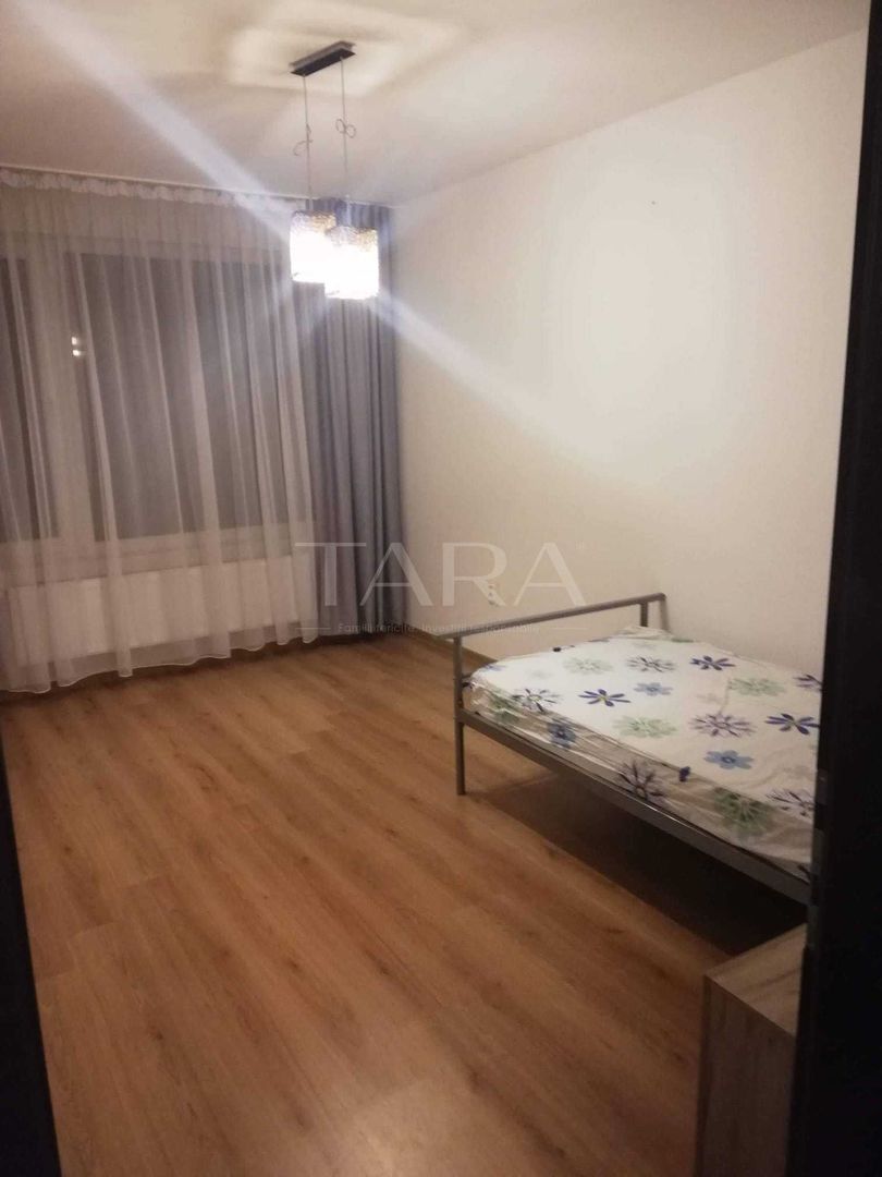Apartament cu 2 camere și terasă în Europa - Poză 5