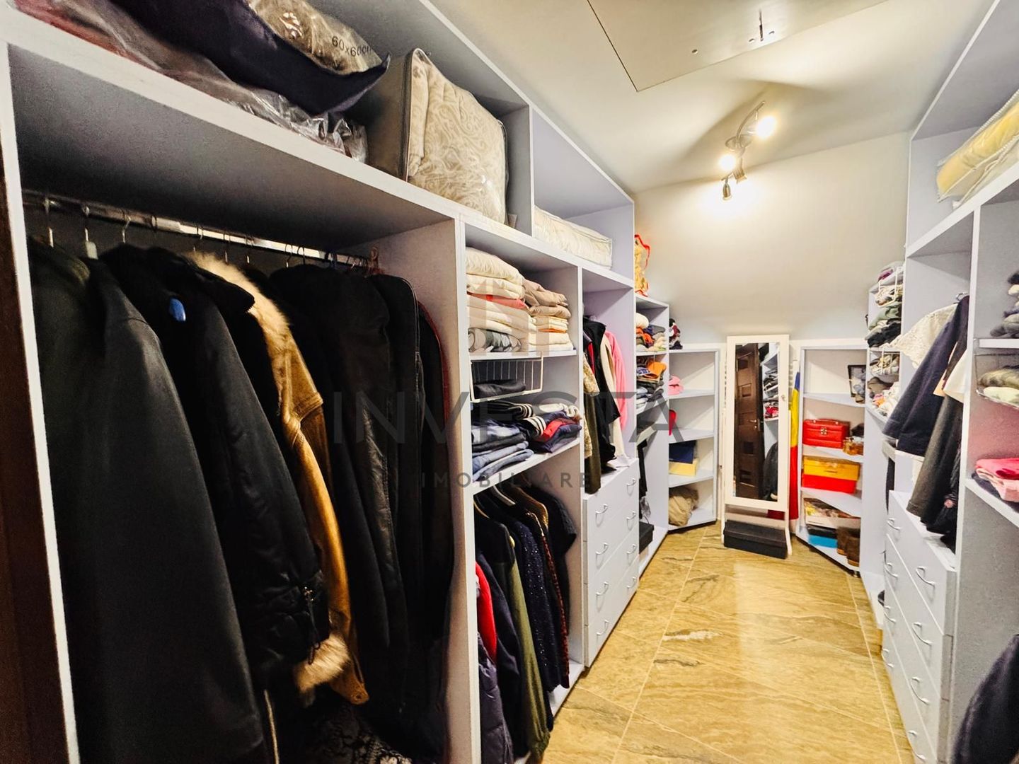 DE VANZARE CASA INDIVIDUALA 300 MP | 700 MP CURTE - Poză 23