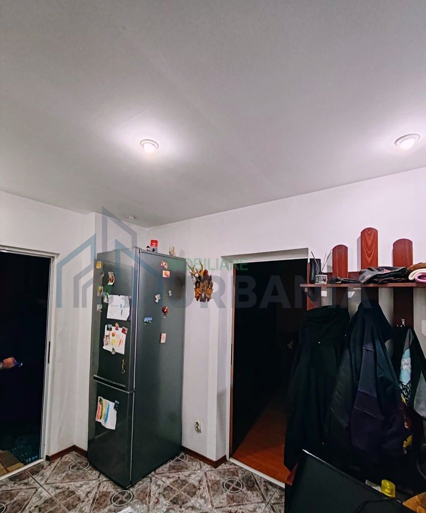 Apartament 2 camere decomandat, central, Târgu Frumos, vizavi de Spitalul Orășenesc - Poză 4