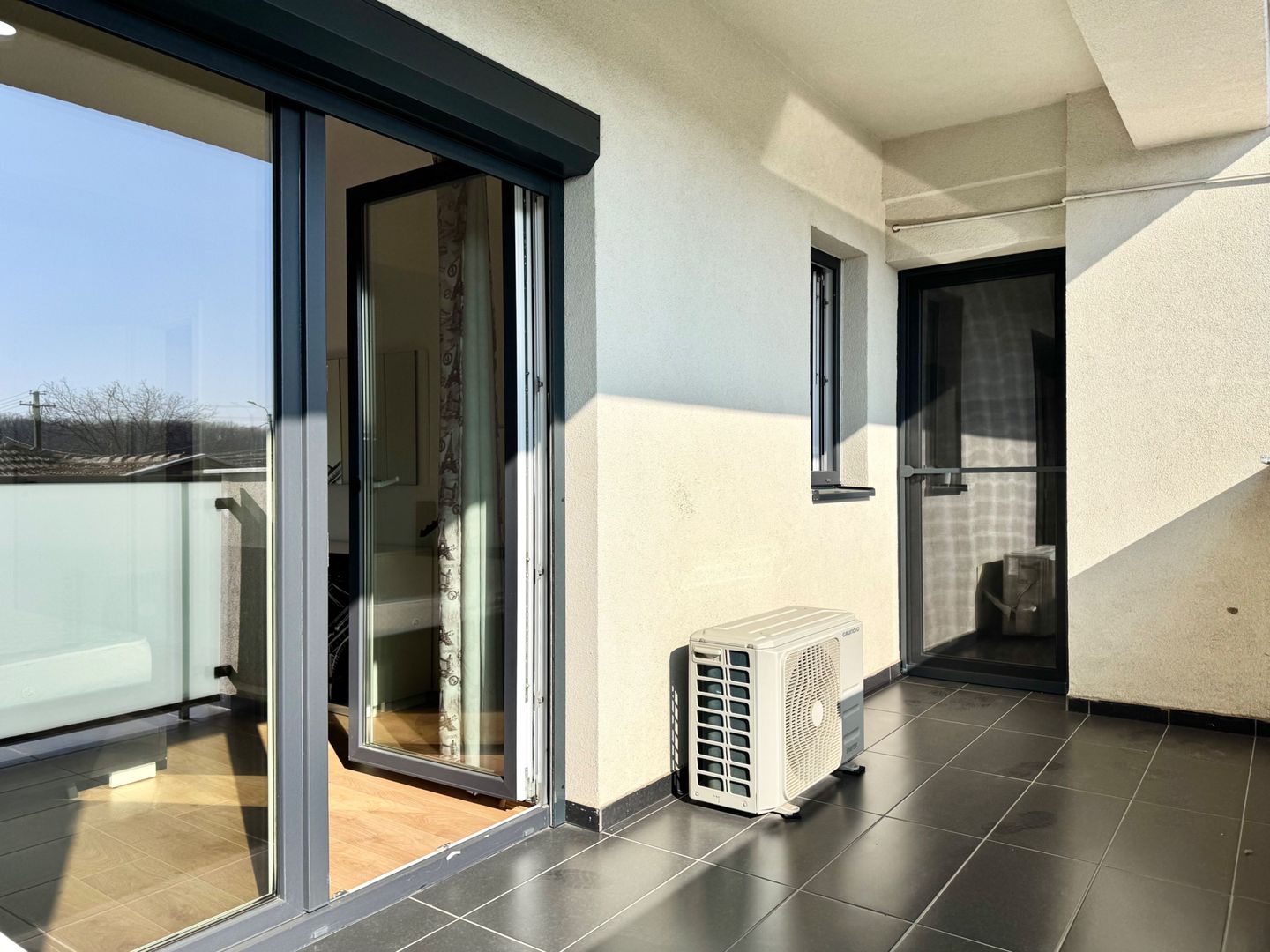 Apartament modern, lift și parcare – zona Calea Lipovei - Poză 29