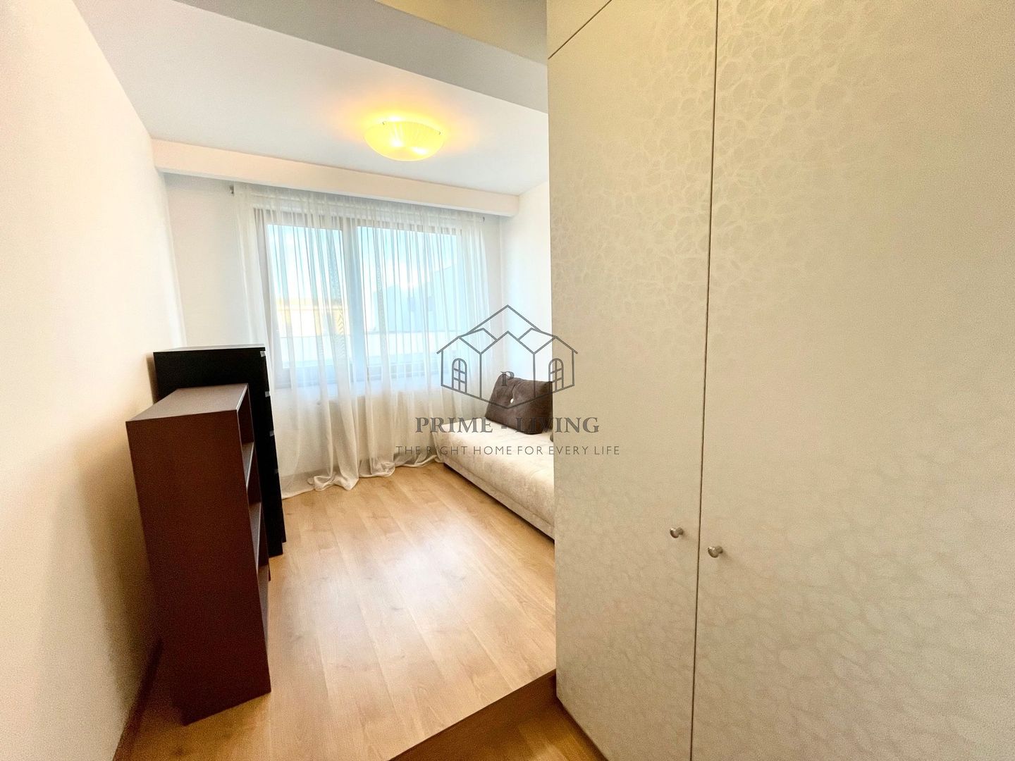 APARTAMENT CU 3 CAMERE LA VANZARE IN ZONA AVIATIEI - Poză 12