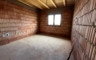 Casa individuala - 125mpu și 270mp curte | Sura Mica - Poză 13