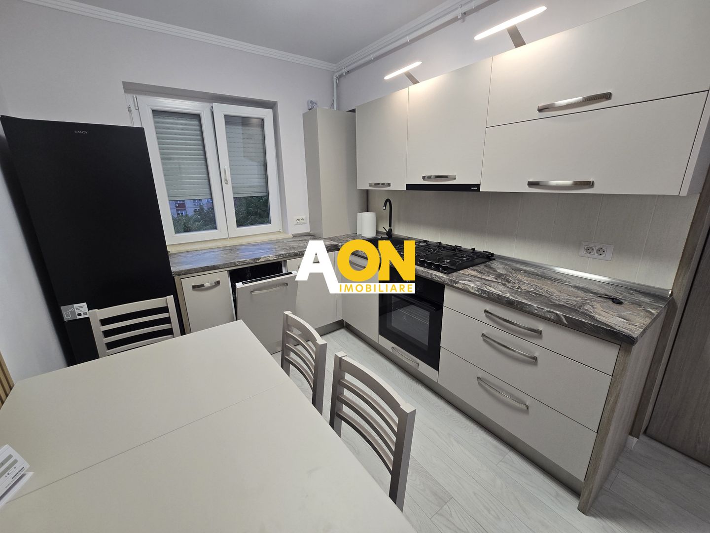 Apartament 2 Camere, Complet Renovat, Zona Centru - Poză 6